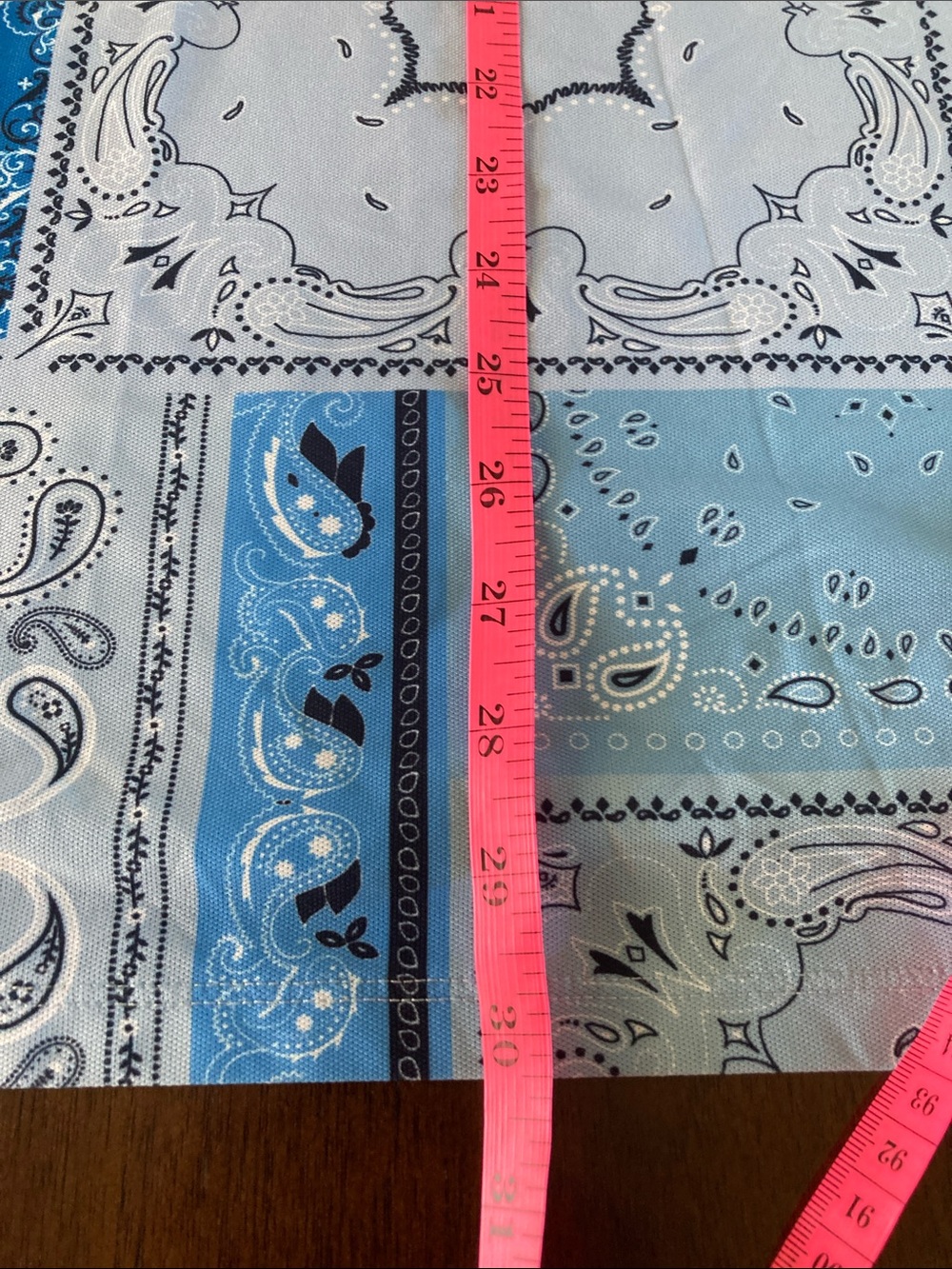 G/FORE Men’s White and Light Blue Bandana-Print Polo - Picture 9 of 9
